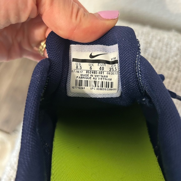 NIKE Air Max Sequent 2 - Picture 7 of 8